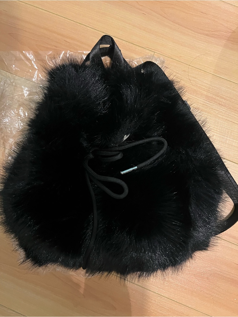 Black Faux Fur Drawstring Backpack — Women's Plush Fashion Bag